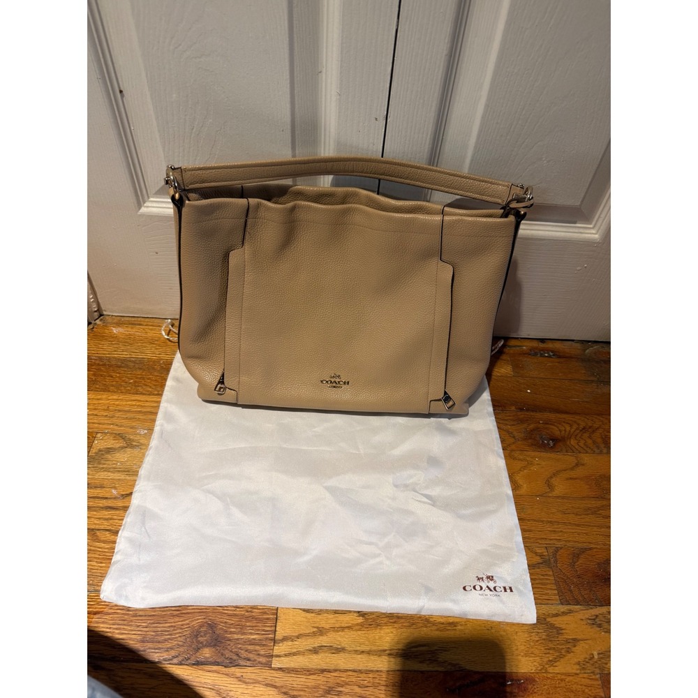 Coach Pebble Leather Hobo Tan Medium Versatile Everyday Style NWOT w Dust Bag